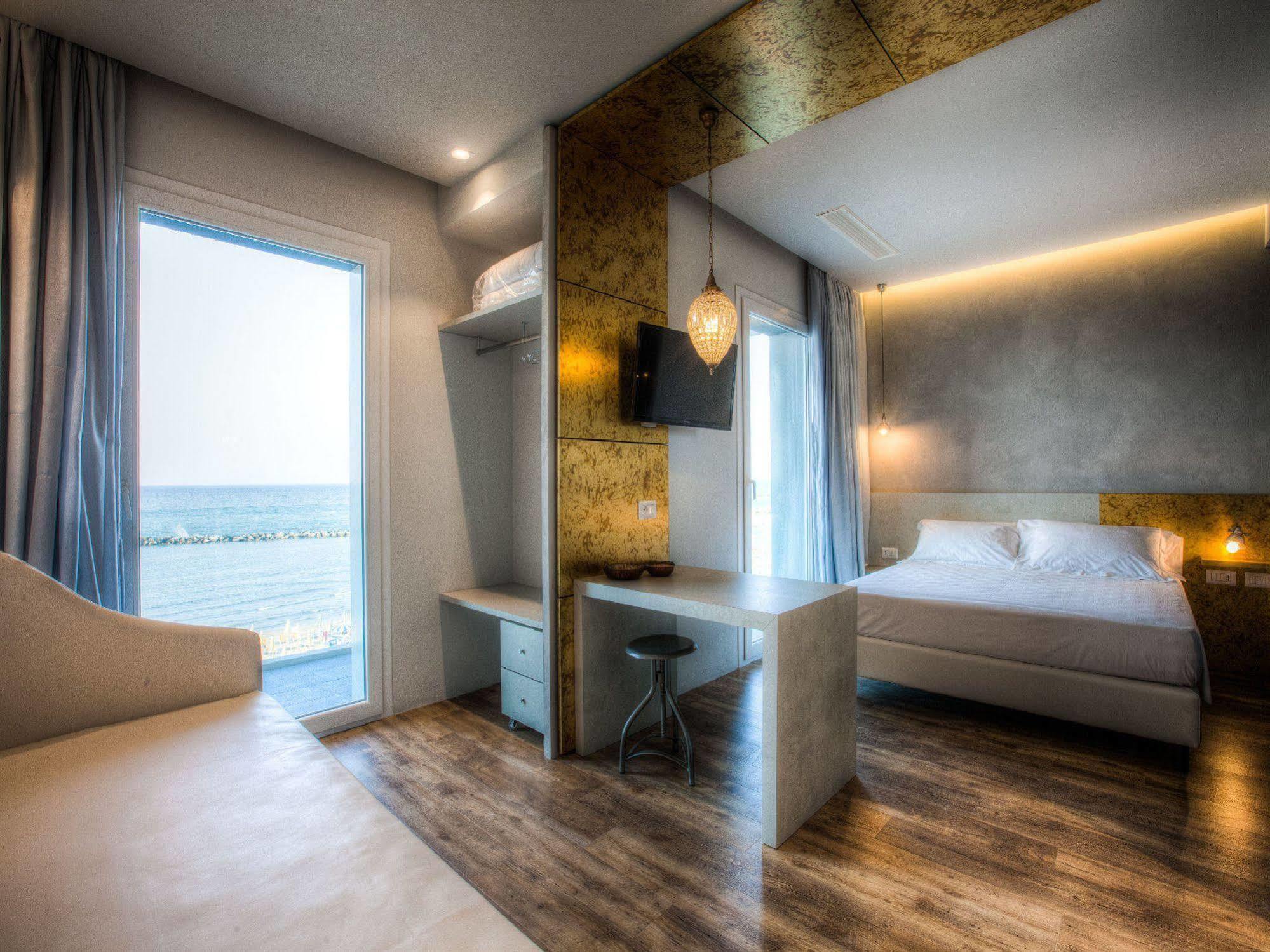 Bell Suite Hotel เบลลาเรีย-อีเจอา มารีนา ภายนอก รูปภาพ